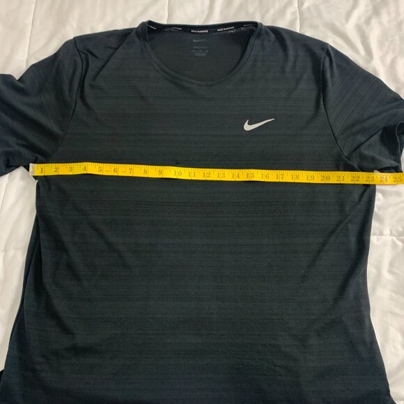 Nike Men’s Black Lightweight Running Top – XL, Dri-Fit Performance - Picture 8 of 11